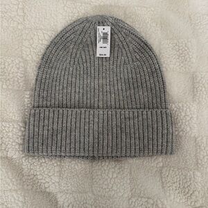 Gap Gray Ribbed Knit Beanie